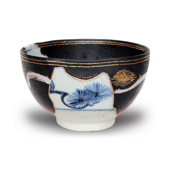 Early Imari Blue-and-White Pine Crest Bowl-Shaped Tea Bowl